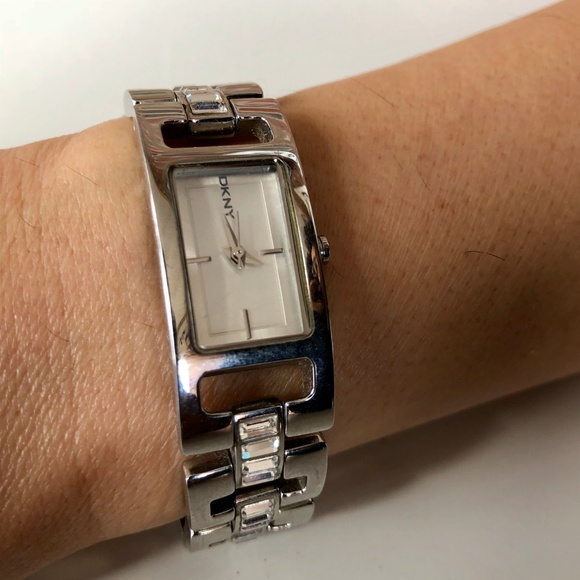 DKNY women's watch - Picture 2 of 8
